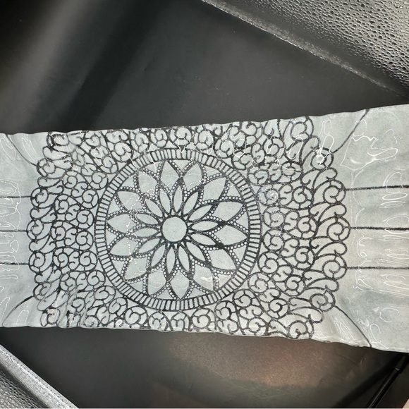 SOLD Sydenstricker Fused Art Glass Dessert Plate White Embassy Lace Signed 15.5” - Picture 5 of 6